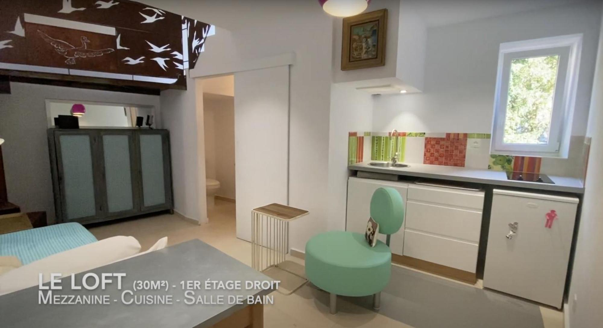 48 Urban Suites Dun-le-Palestel Oda fotoğraf