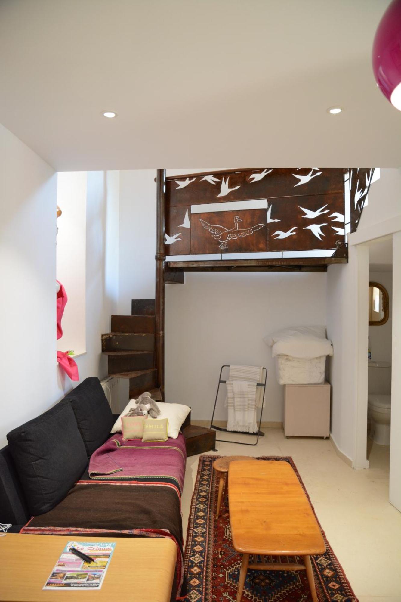 48 Urban Suites Dun-le-Palestel Oda fotoğraf