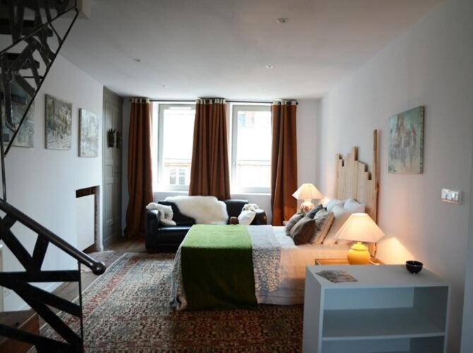 48 Urban Suites Dun-le-Palestel Oda fotoğraf
