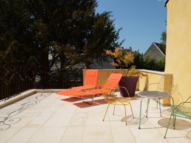 48 Urban Suites Dun-le-Palestel Dış mekan fotoğraf