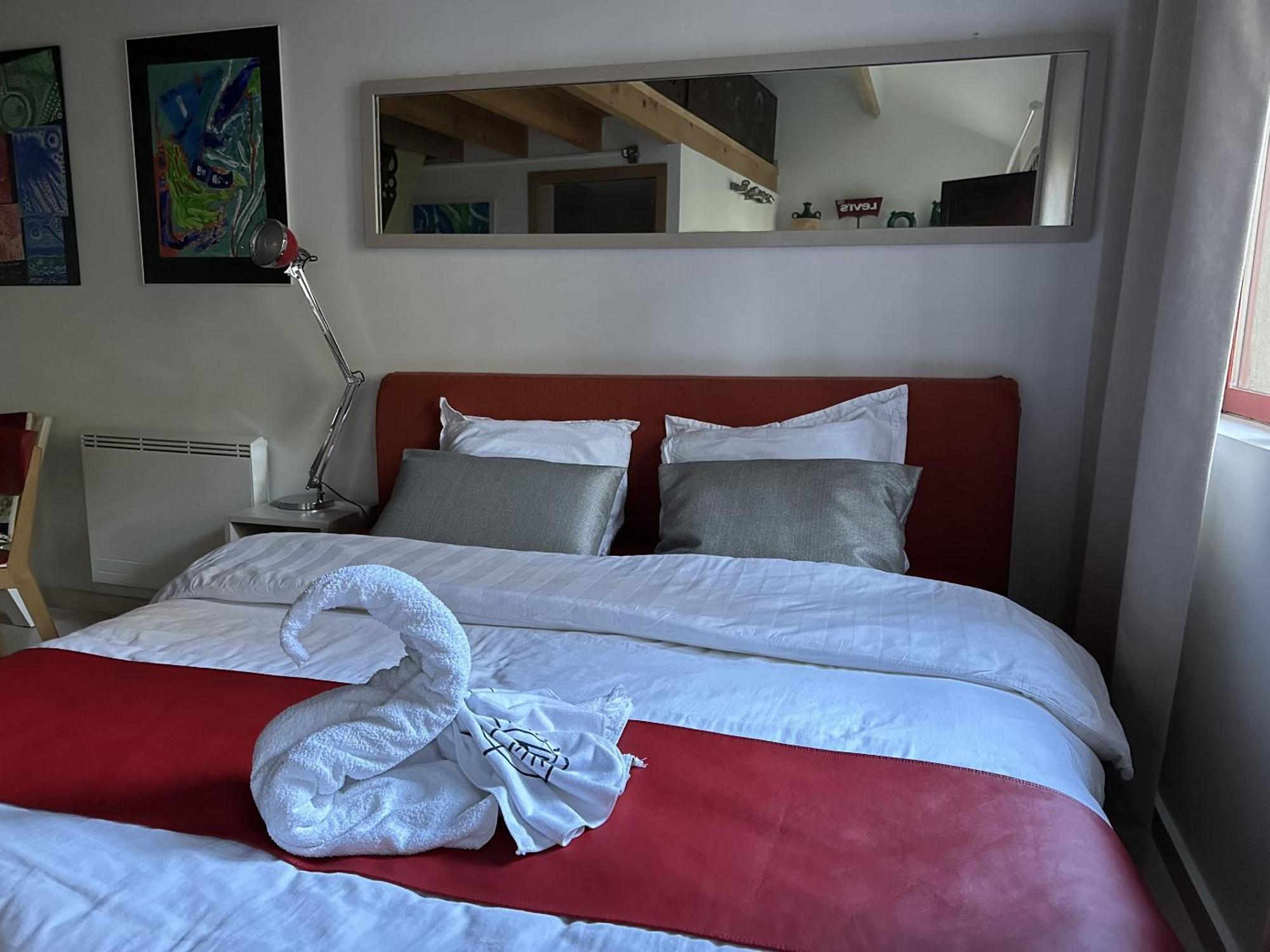 48 Urban Suites Dun-le-Palestel Dış mekan fotoğraf