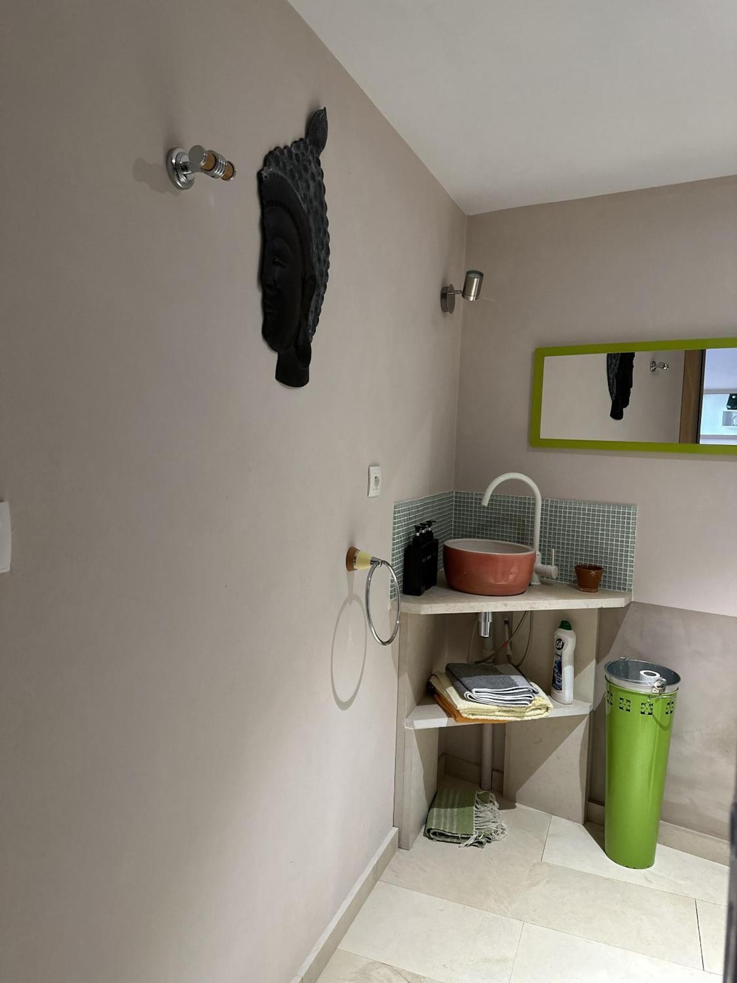 48 Urban Suites Dun-le-Palestel Oda fotoğraf