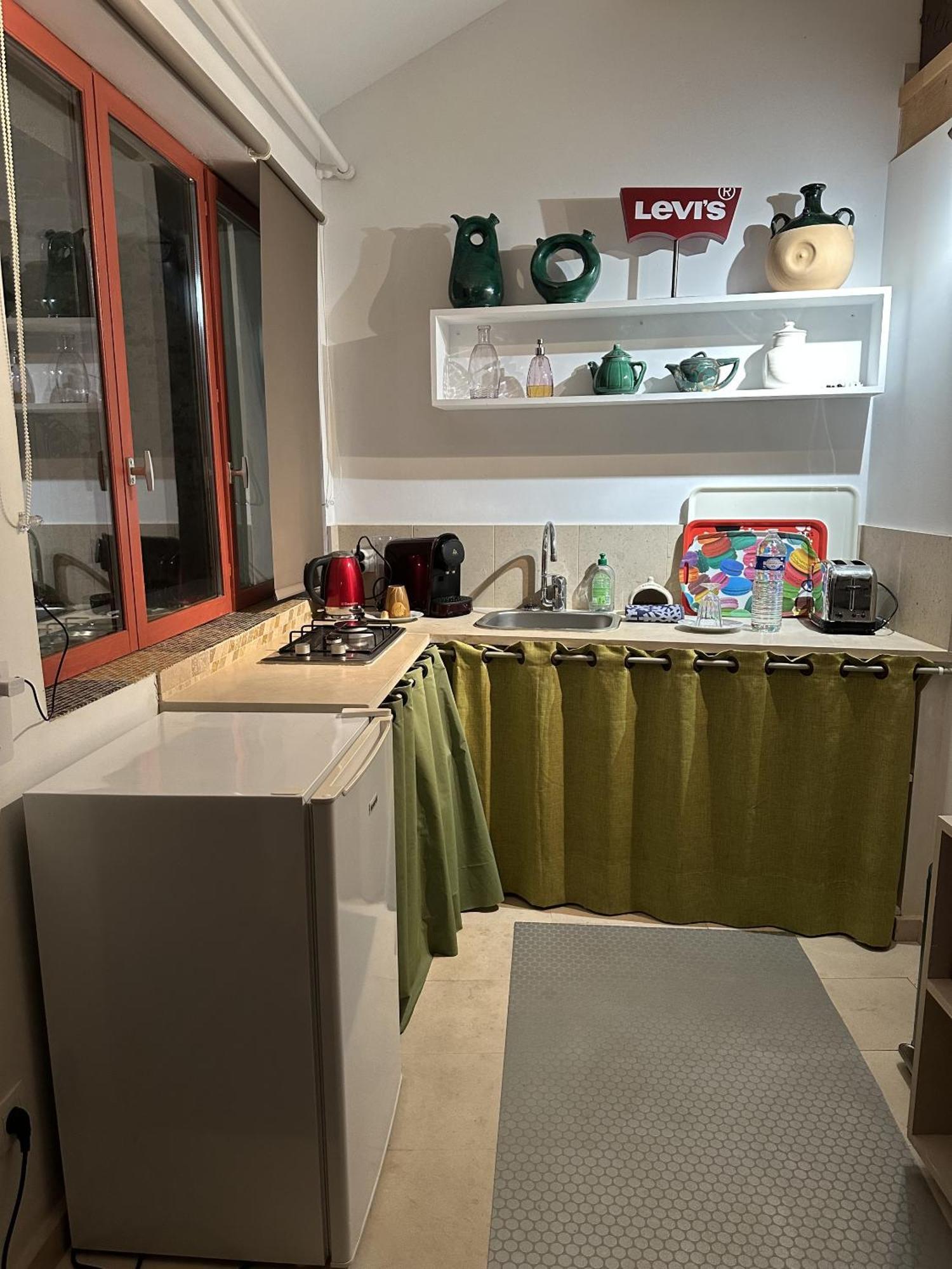 48 Urban Suites Dun-le-Palestel Oda fotoğraf