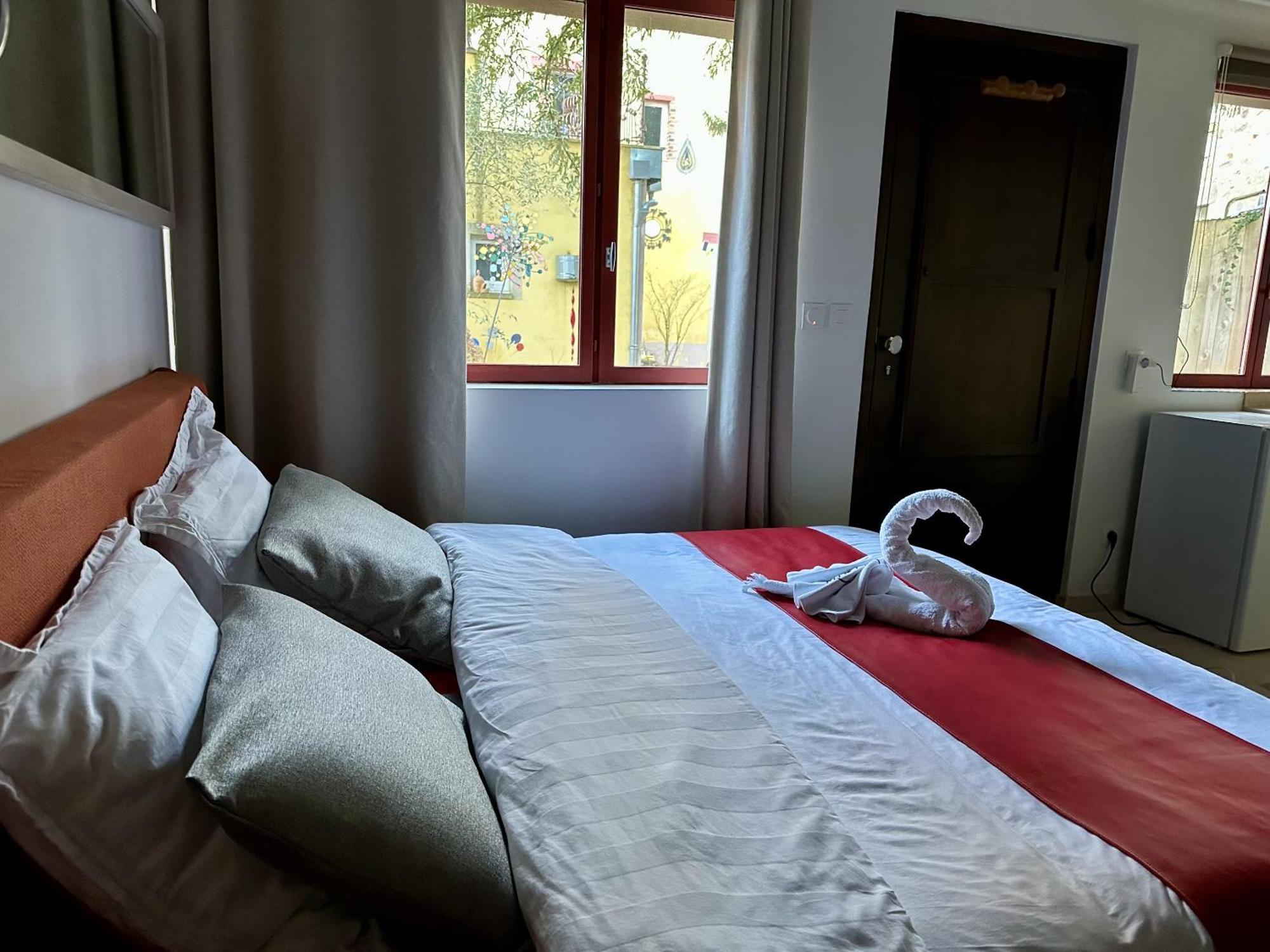 48 Urban Suites Dun-le-Palestel Oda fotoğraf